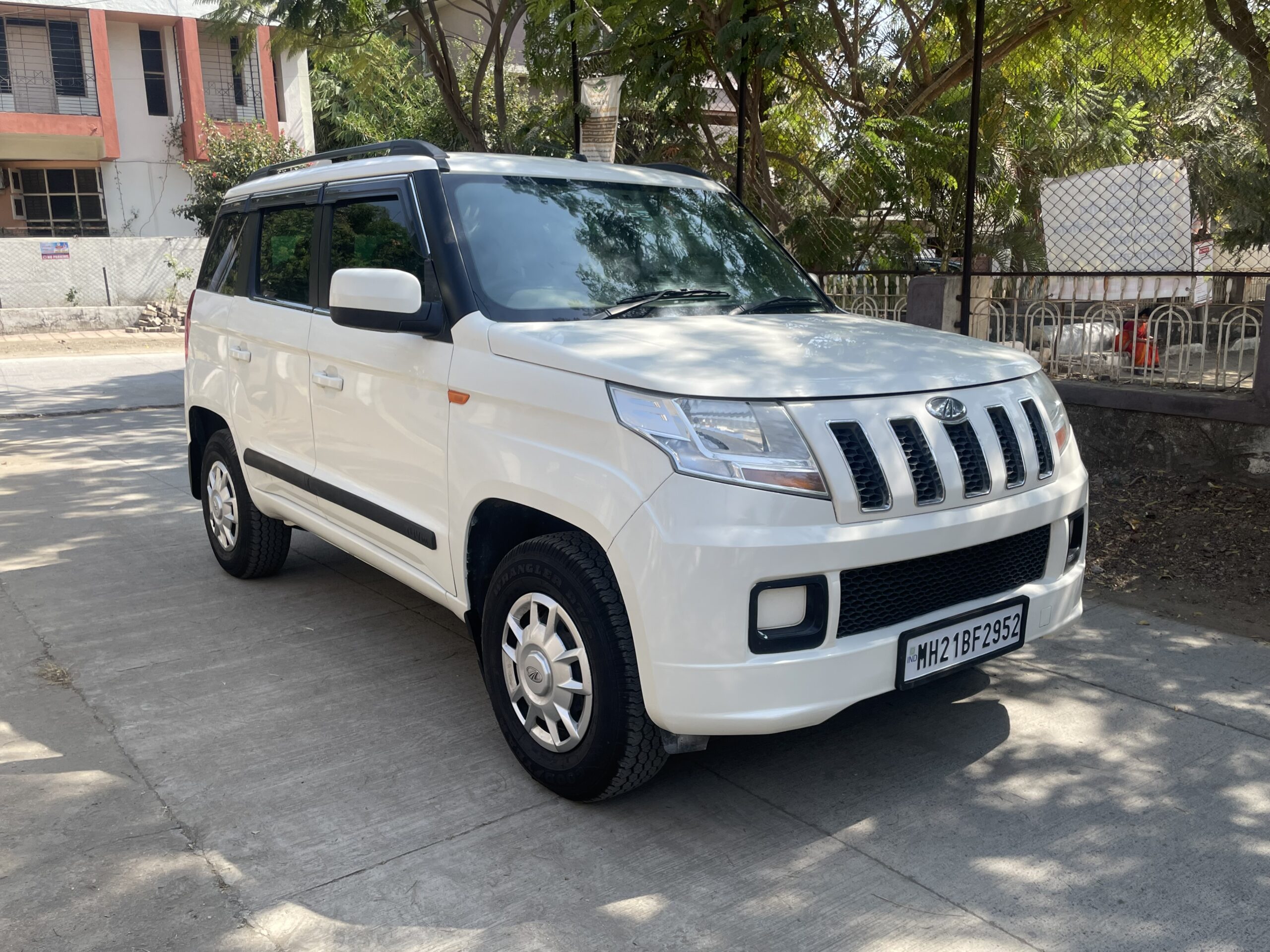 
								TUV 300 T6+ 2018 full									