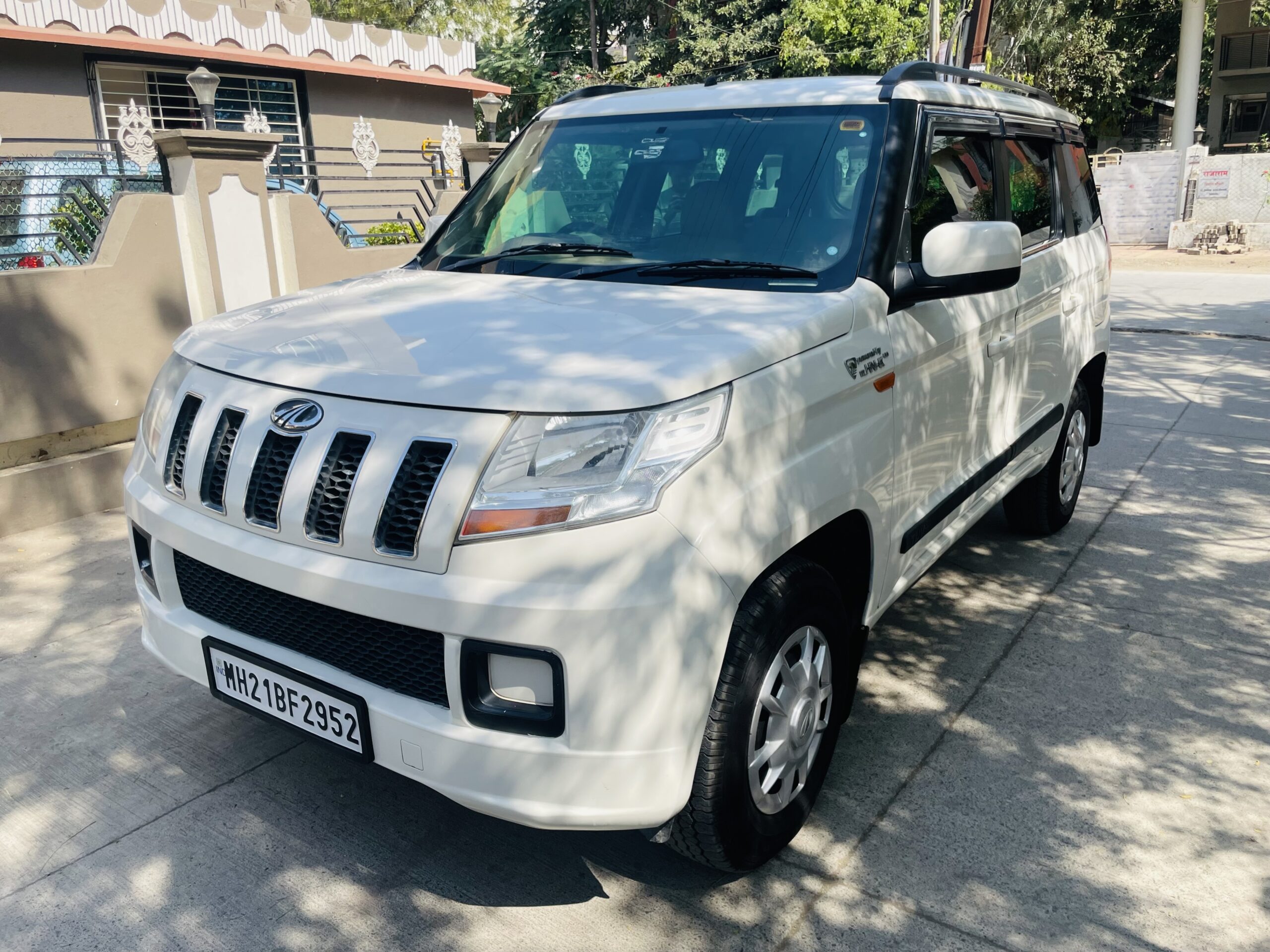 
								TUV 300 T6+ 2018 full									