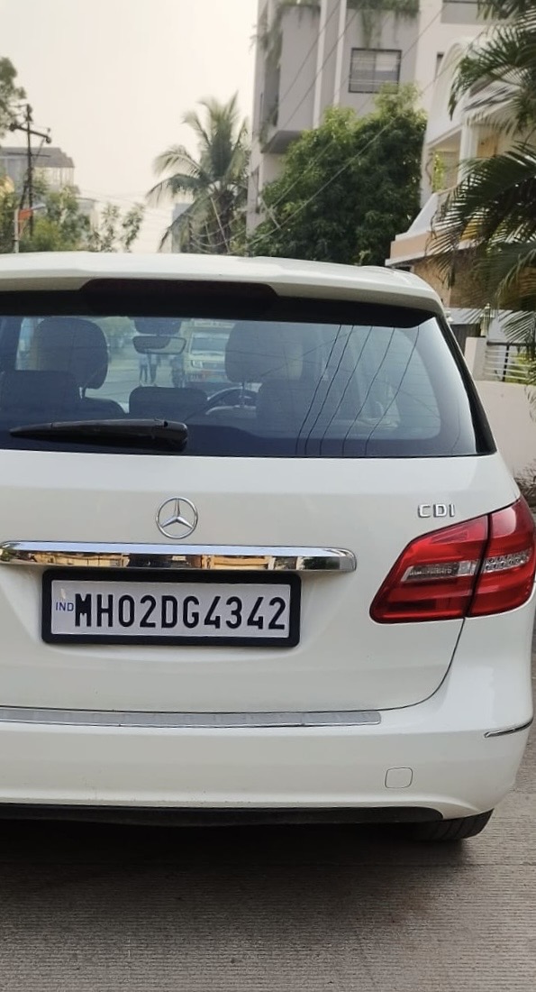 
								Mercedes-Benz b180 2013 full									