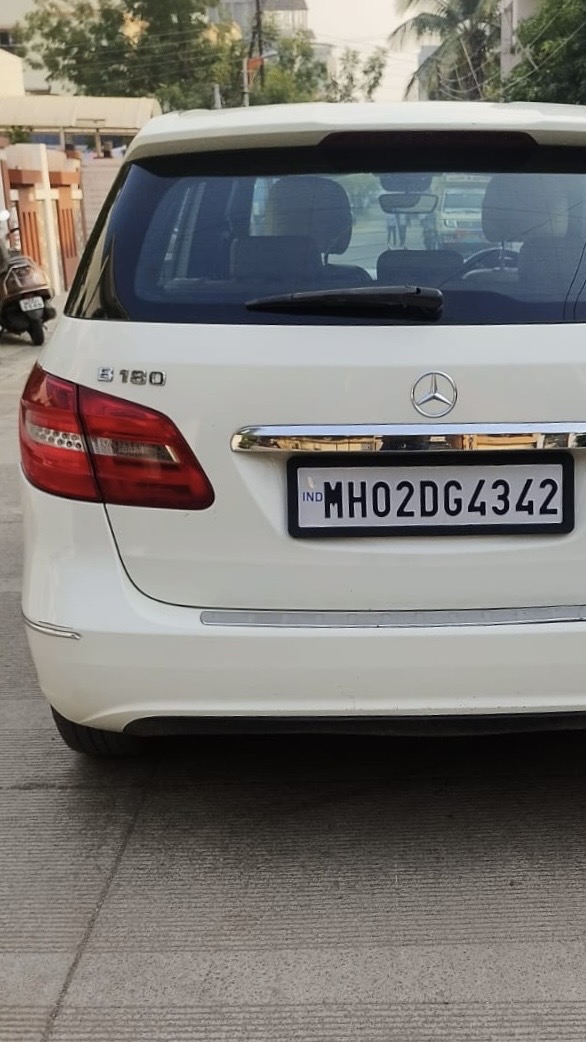 
								Mercedes-Benz b180 2013 full									